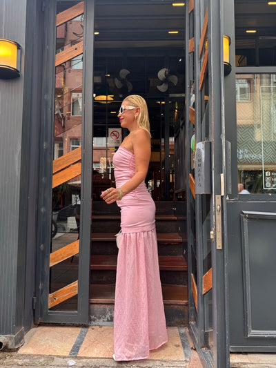 Pembe Straplez uzun elbise