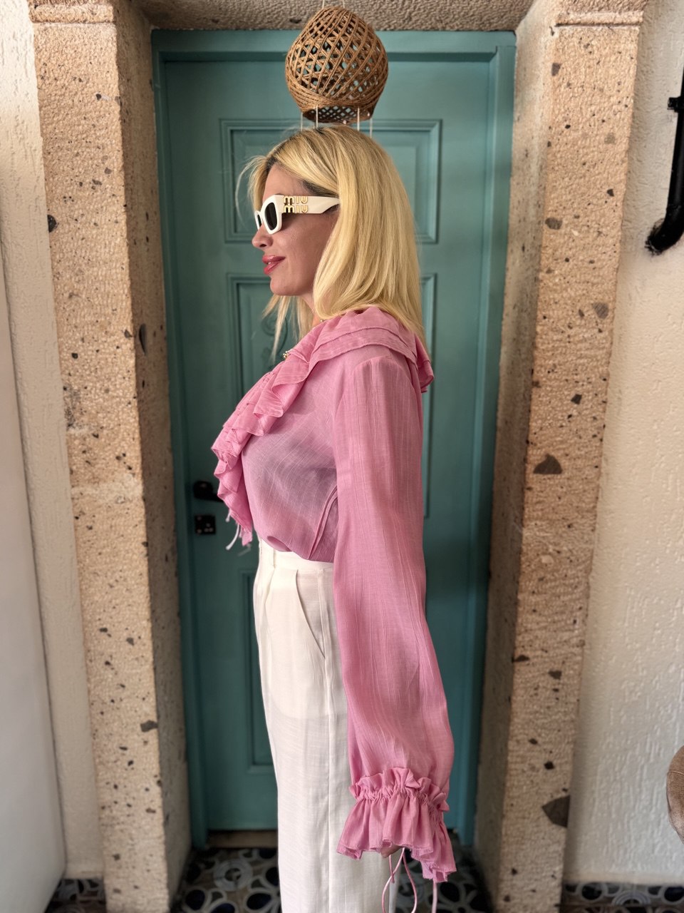 Pembe uzun kollu fırfırlı bluz