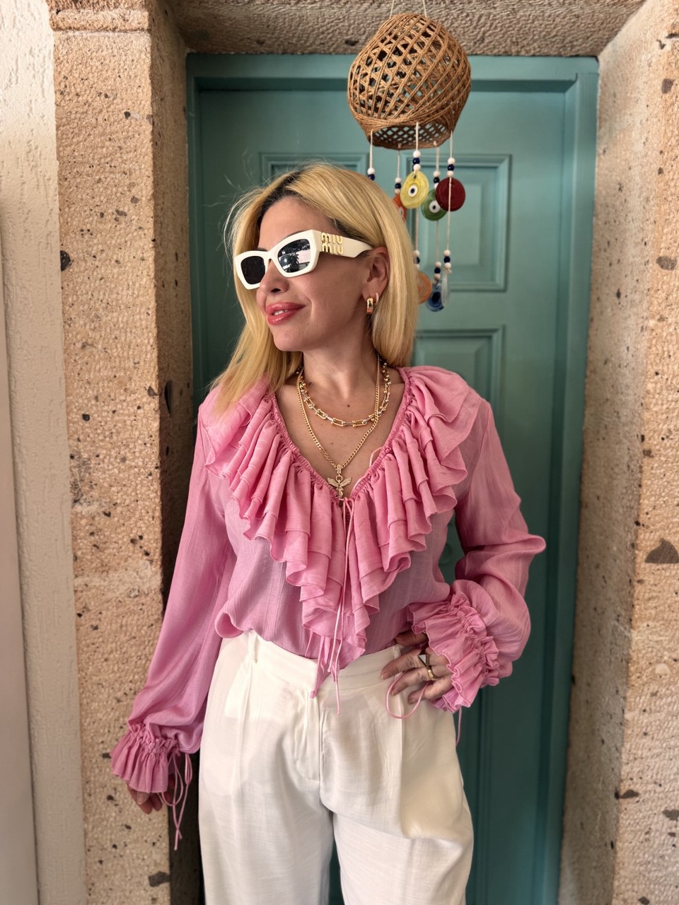 Pembe uzun kollu fırfırlı bluz