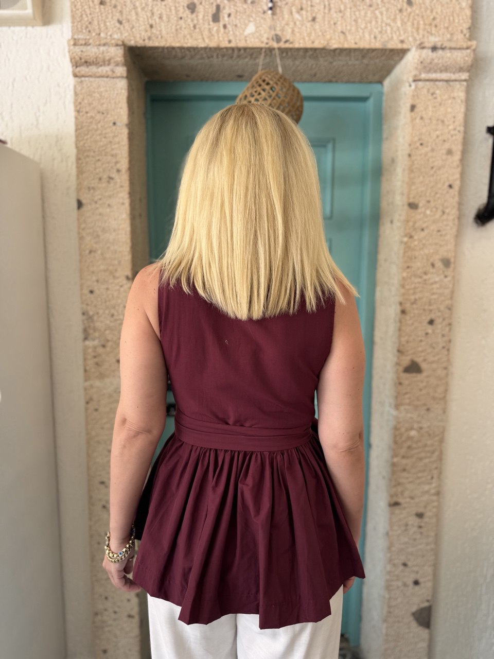 Bordo kruvaze kemer detaylı bluz