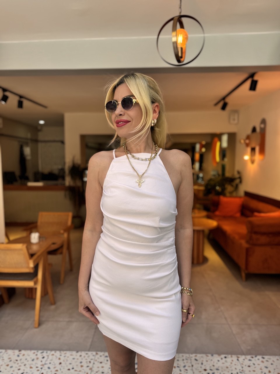 Beyaz sırt detay tam likralı mini elbise