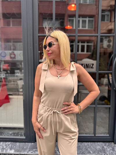 Vizon omuz fiyonk detaylı bluz pantolon takım