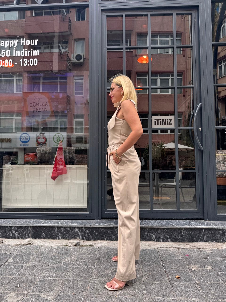 Vizon omuz fiyonk detaylı bluz pantolon takım