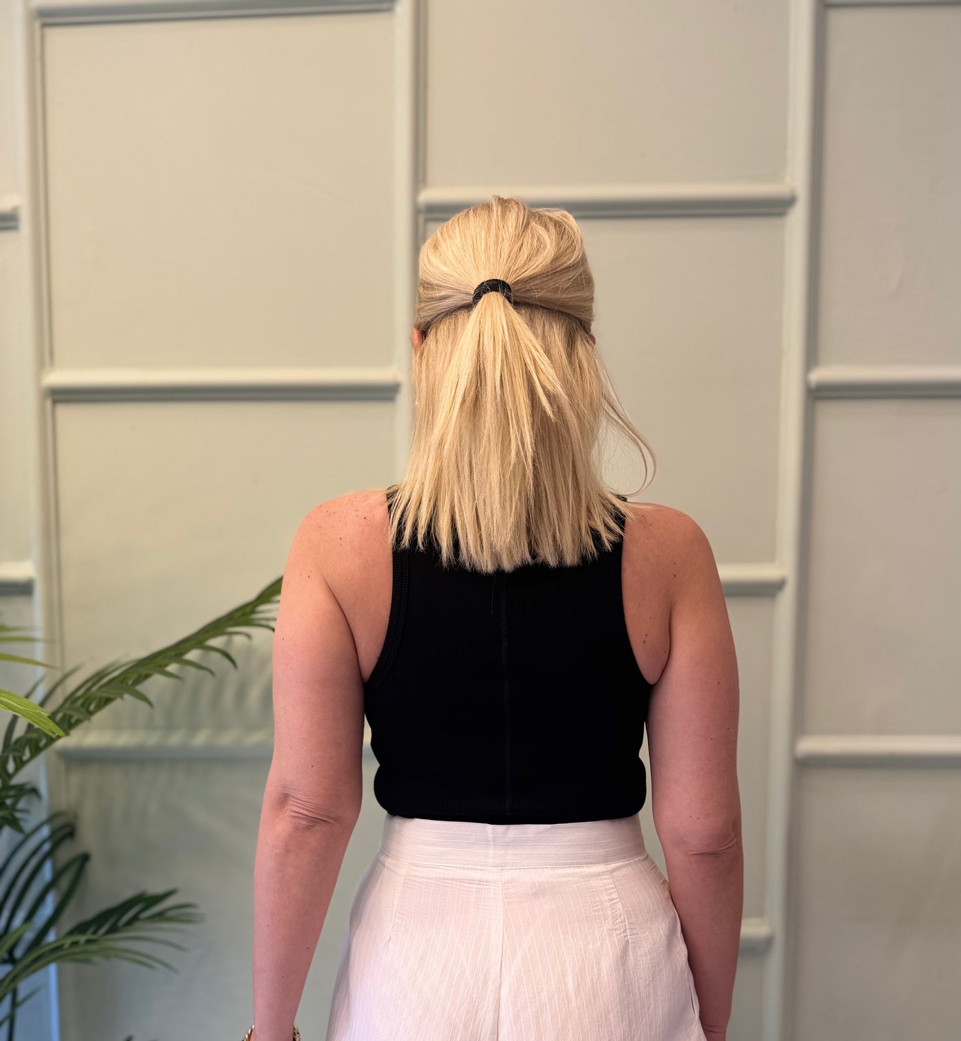 Siyah halter yaka crop
