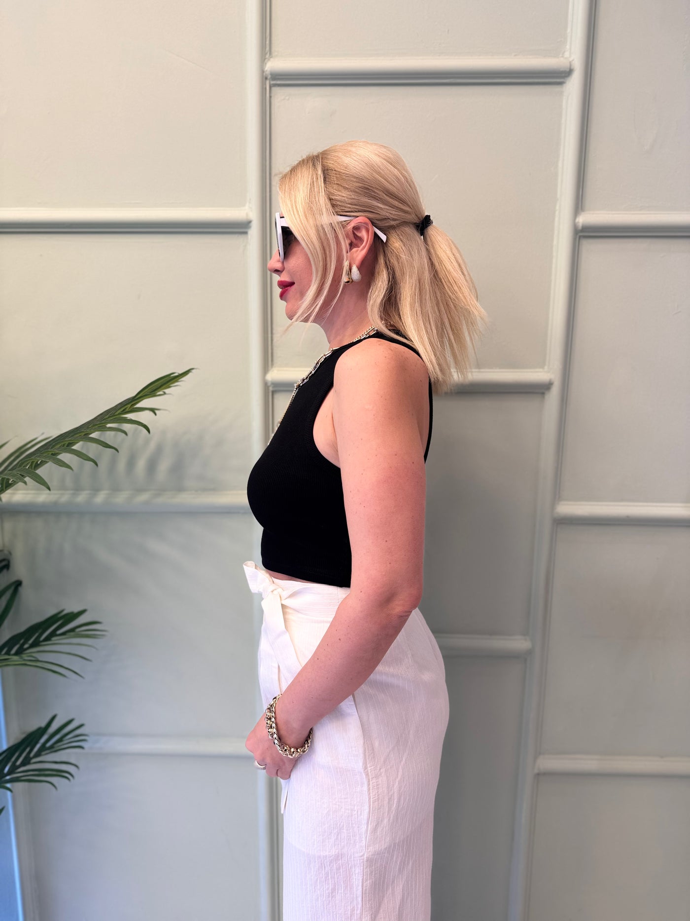 Siyah halter yaka crop