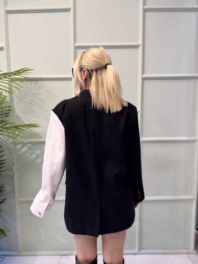 Siyah-Beyaz blazer ceket